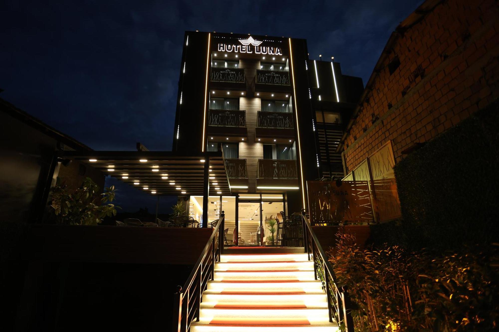 Hotel Luna Prizren Kültér fotó