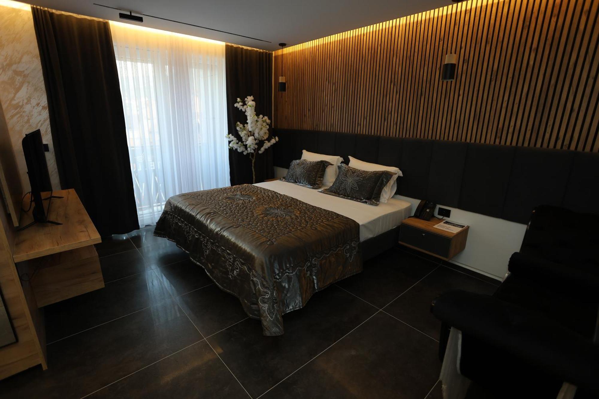 Hotel Luna Prizren Kültér fotó