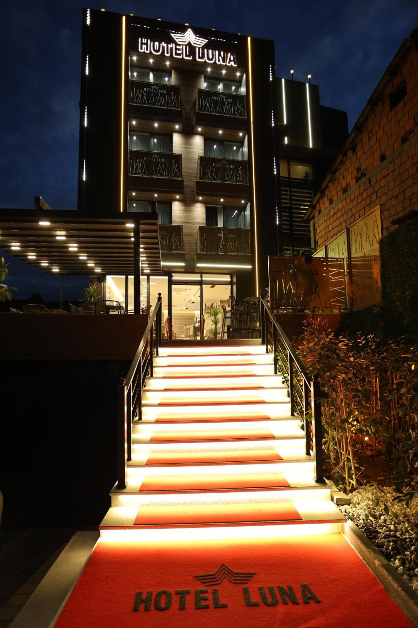 Hotel Luna Prizren Kültér fotó